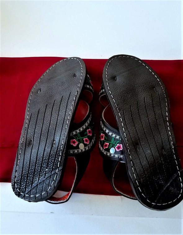 Beautiful Handmade Women's Leather & Rubber Sole Sandals-Huaraches Cruzados