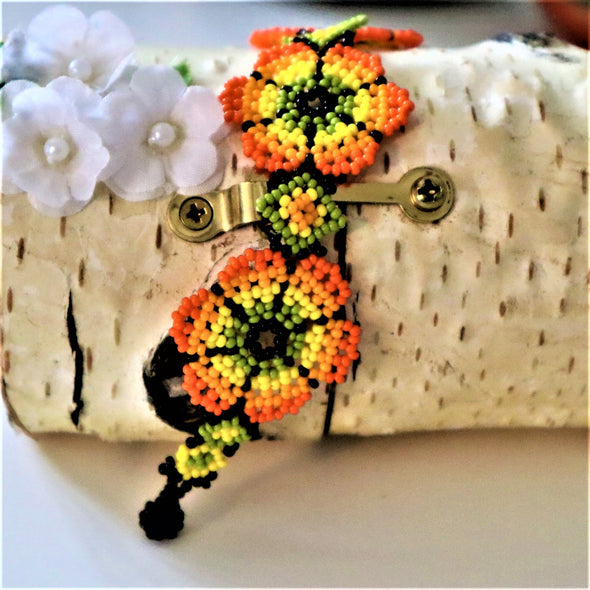Beautiful Mexican Beaded Huichol Flower Bracelet