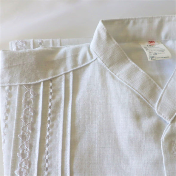 Men’s Linen Short Sleeve Embroidered Guayabera